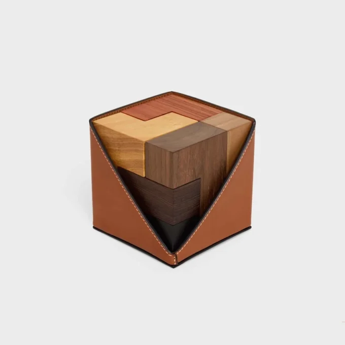 Ahşap ve Doğal Dana Derisi Kılıflı Puzzle Küp Ahşap ve Doğal Dana Derisi Kılıflı Puzzle Küp