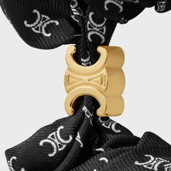 Altın Kaplamalı İpek ve Pirinçten CELINE Mini Triomphe Scrunchy Altın Kaplamalı İpek ve Pirinçten CELINE Mini Triomphe Scrunchy