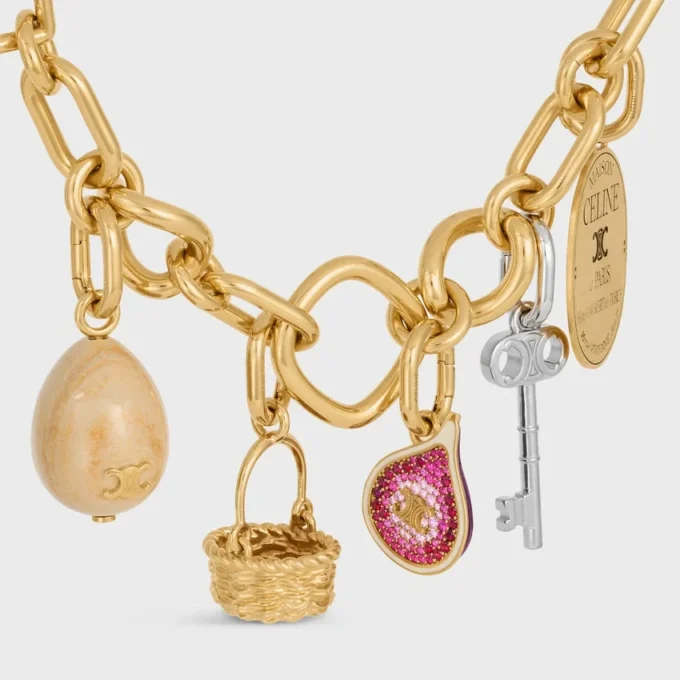 Altın Kaplama, Emaye ve Strasslı Pirinçten Yapılmış İncir Şeklinde Charms Altın Kaplama, Emaye ve Strasslı Pirinçten Yapılmış İncir Şeklinde Charms