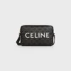 CELINE Baskılı Triomphe Canvas Orta Boy Messenger Çanta CELINE Baskılı Triomphe Canvas Orta Boy Messenger Çanta