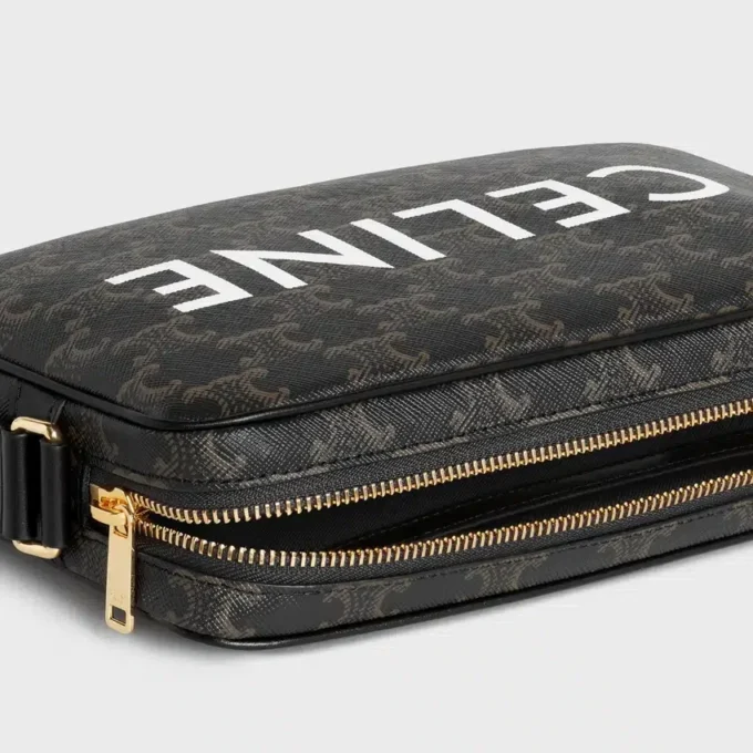 CELINE Baskılı Triomphe Canvas Orta Boy Messenger Çanta CELINE Baskılı Triomphe Canvas Orta Boy Messenger Çanta