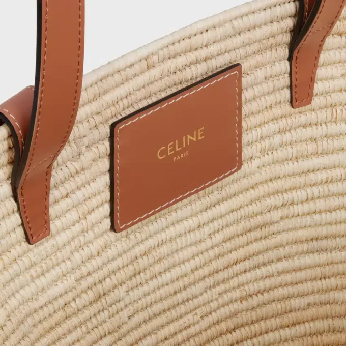 Celine Classic Panier Küçük Örgülü Triomphe, Rafya ve Dana Derisi Celine Classic Panier Küçük Örgülü Triomphe, Rafya ve Dana Derisi