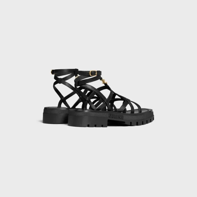 CELINE – Dana Derisi Clea Triomphe Bantlı Sandalet – Bitkisel Tabaklama CELINE – Dana Derisi Clea Triomphe Bantlı Sandalet – Bitkisel Tabaklama