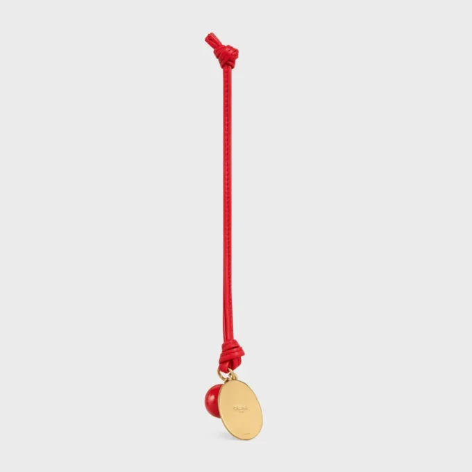 CELINE Madalyon Charm, Pürüzsüz Kuzu Derisi ve Metal CELINE Madalyon Charm, Pürüzsüz Kuzu Derisi ve Metal