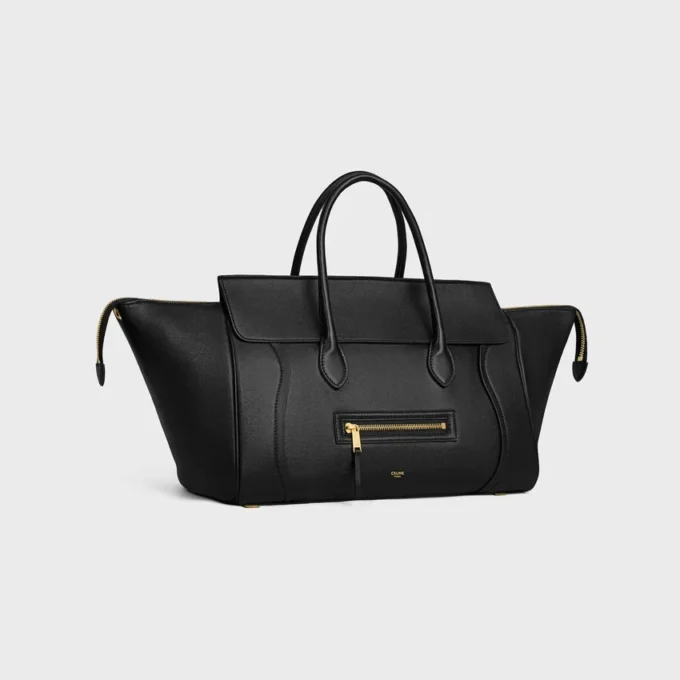 Esnek ve Parlak Kuzu Derisinden Luggage Esnek ve Parlak Kuzu Derisinden Luggage