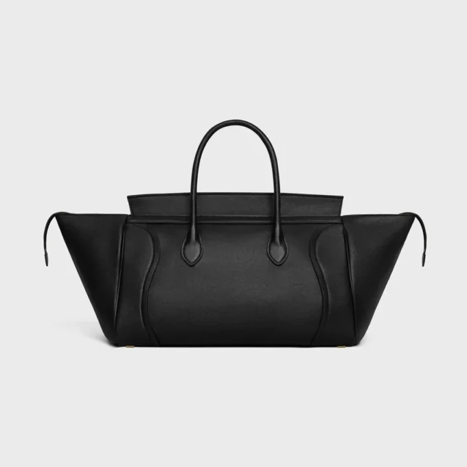 Esnek ve Parlak Kuzu Derisinden Luggage Esnek ve Parlak Kuzu Derisinden Luggage