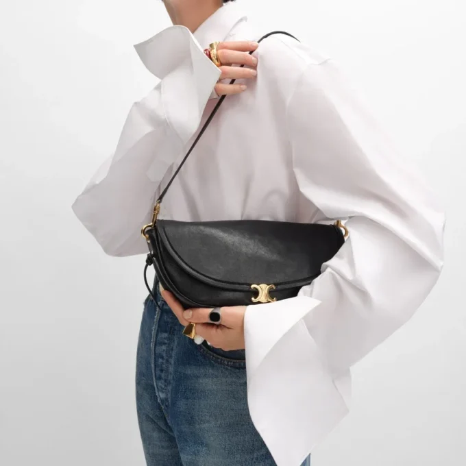 Esnek, Parlak Kuzu Derisinden Little Halfmoon Soft Triomphe Esnek, Parlak Kuzu Derisinden Little Halfmoon Soft Triomphe