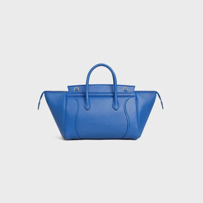 Esnek ve Parlak Kuzu Derisinden Küçük Luggage Esnek ve Parlak Kuzu Derisinden Küçük Luggage