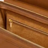 Esnek ve Parlak Kuzu Derisinden Küçük Luggage Esnek ve Parlak Kuzu Derisinden Küçük Luggage