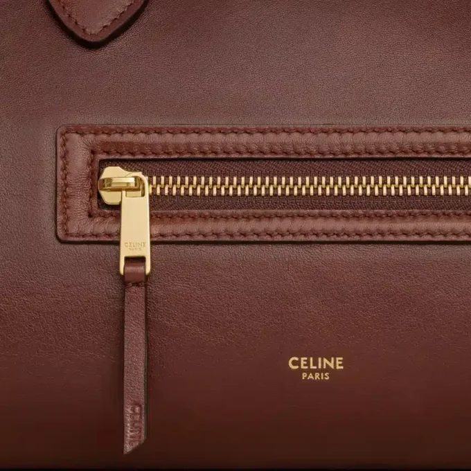 Esnek ve Parlak Kuzu Derisinden Luggage Esnek ve Parlak Kuzu Derisinden Luggage