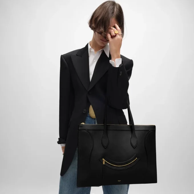 Parlak Dana Derisinden Düz Luggage Parlak Dana Derisinden Düz Luggage