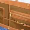Triomphe Canvas Büyük Düz Alışveriş Çantası Triomphe Canvas Büyük Düz Alışveriş Çantası