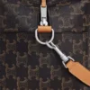 Triomphe Canvas ve Dana Derisi Crossbody Çanta Triomphe Canvas ve Dana Derisi Crossbody Çanta