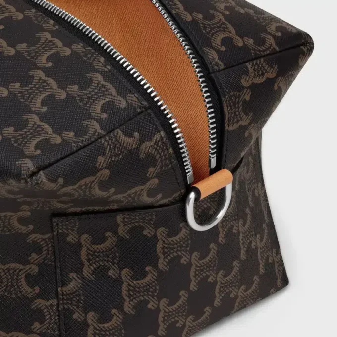 Triomphe Canvas ve Dana Derisi Crossbody Çanta Triomphe Canvas ve Dana Derisi Crossbody Çanta