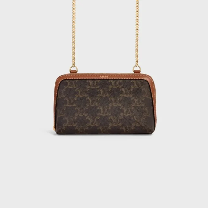 Triomphe Canvas ve Kuzu Derisinden Zincirli Clutch Triomphe Canvas ve Kuzu Derisinden Zincirli Clutch