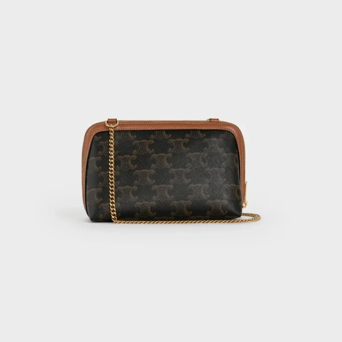 Triomphe Canvas ve Kuzu Derisinden Zincirli Clutch Triomphe Canvas ve Kuzu Derisinden Zincirli Clutch